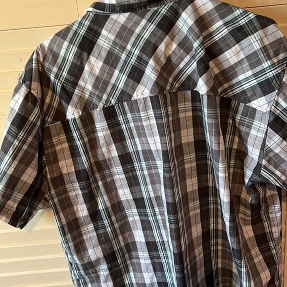 New York classic plaid button up - Picture 5 of 6